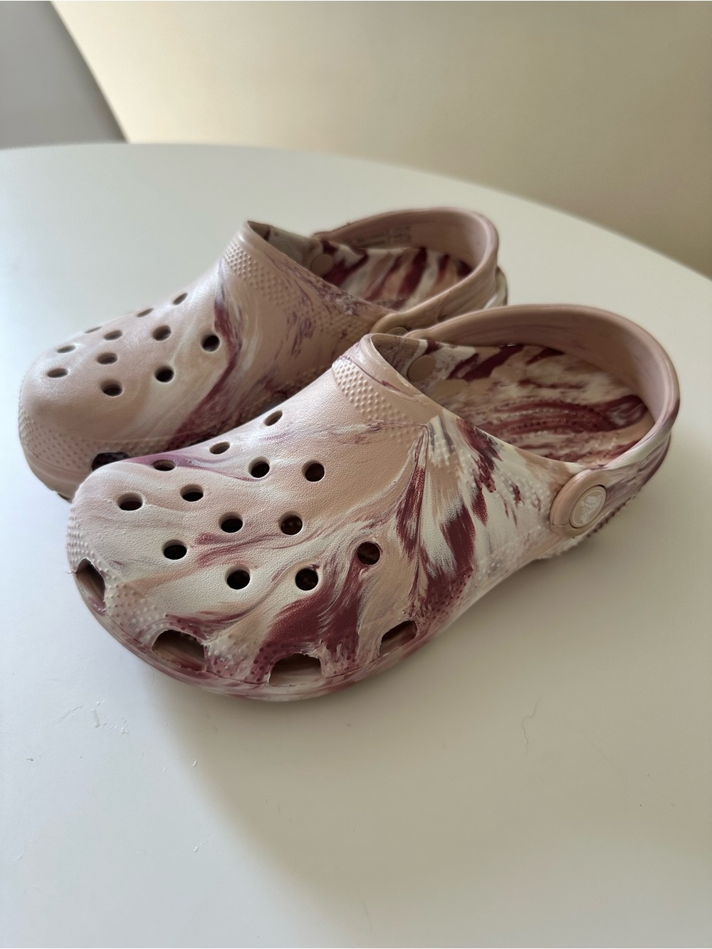 CROCS Kids Marbled Pink & Cream Slip-On Clogs